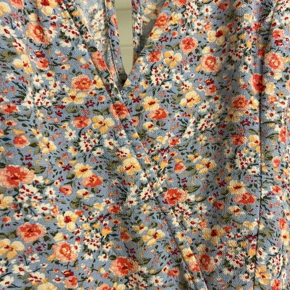 EUC floral romper - Picture 2 of 8